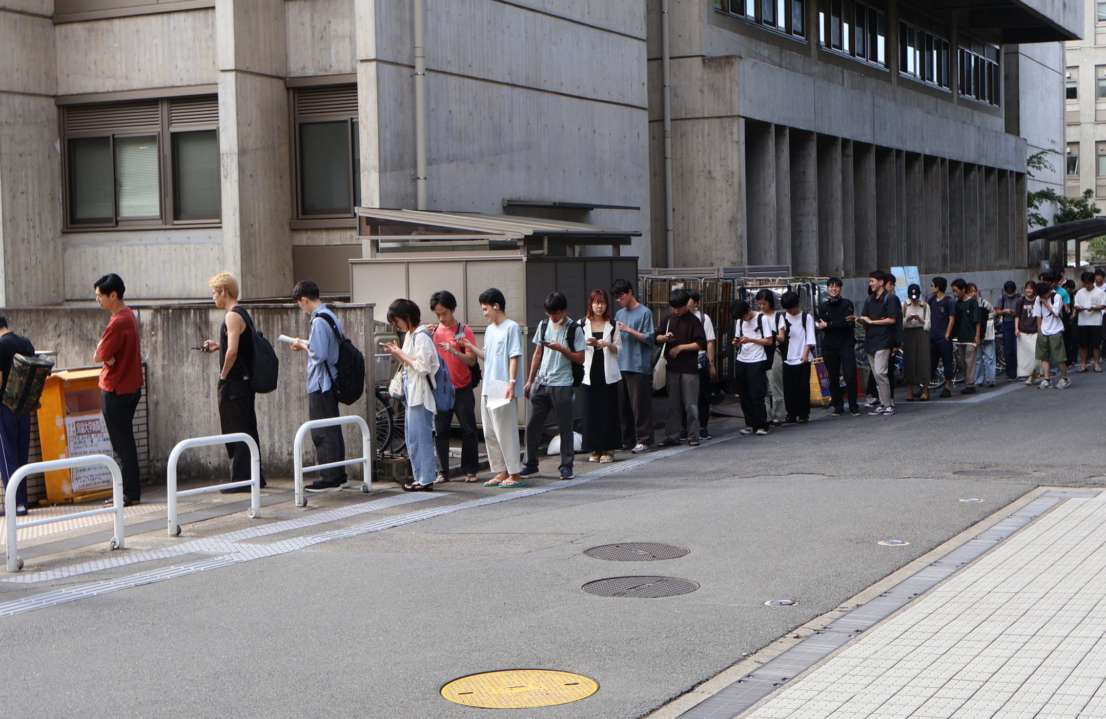 中央食堂で「100円朝食」　Sky社の協賛、試験前週限定