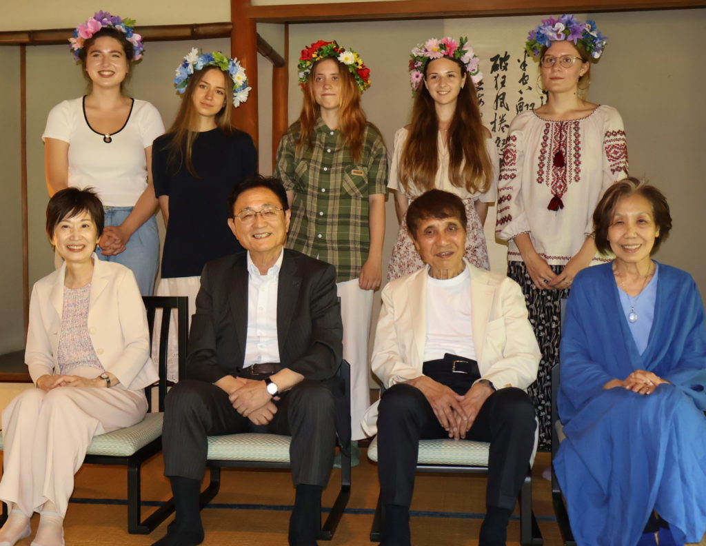 ウクライナ留学生の懇談会実施　湊総長 支援継続を強調