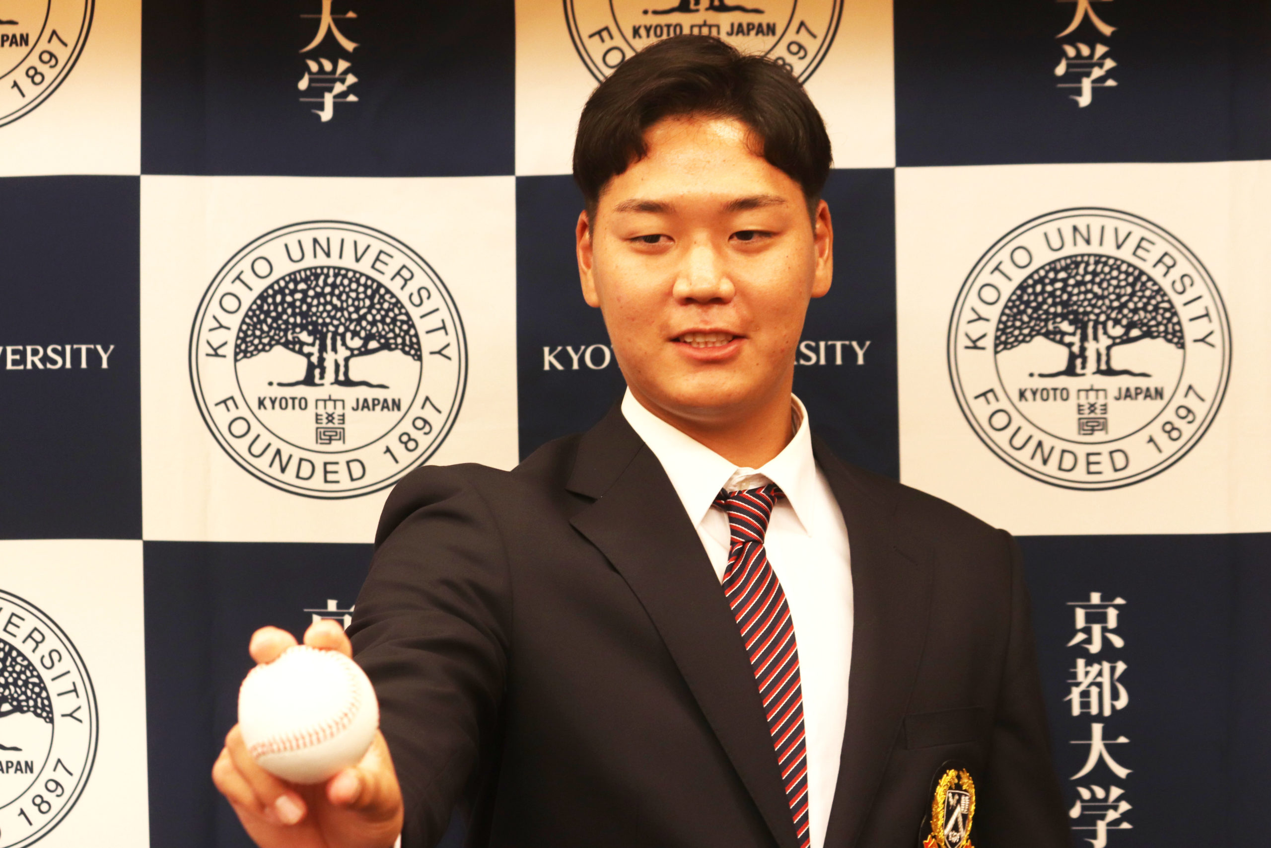 京大出身 水口投手 戦力外通告　公式戦登板は1試合